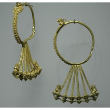 Gold temple pendants with pyramid-like design